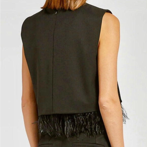 NWT MARELLA Cantal Black Sleeveless Crop Top With Detachable Feather Edge Size 8 - Picture 2 of 9